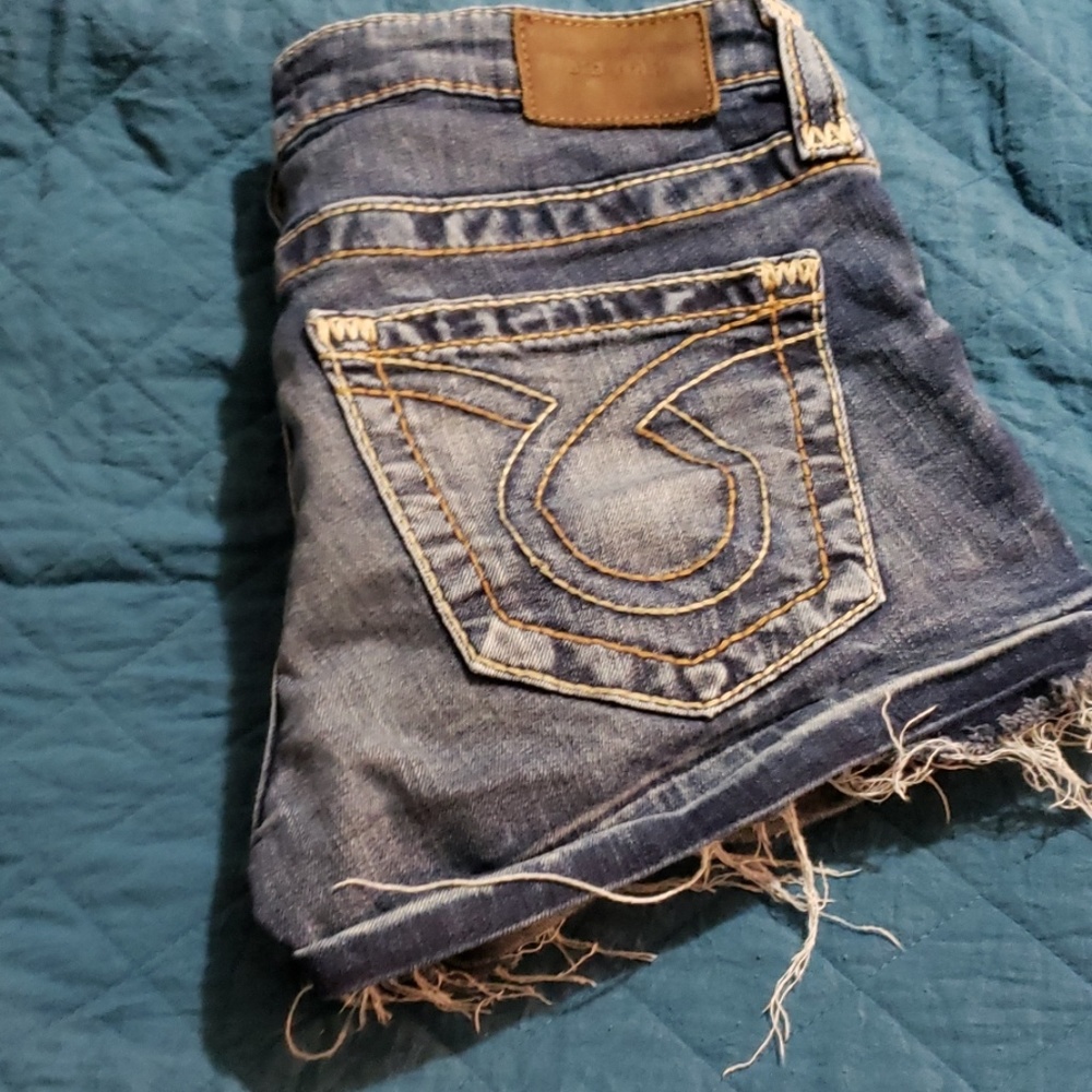 Big star liv cut offs